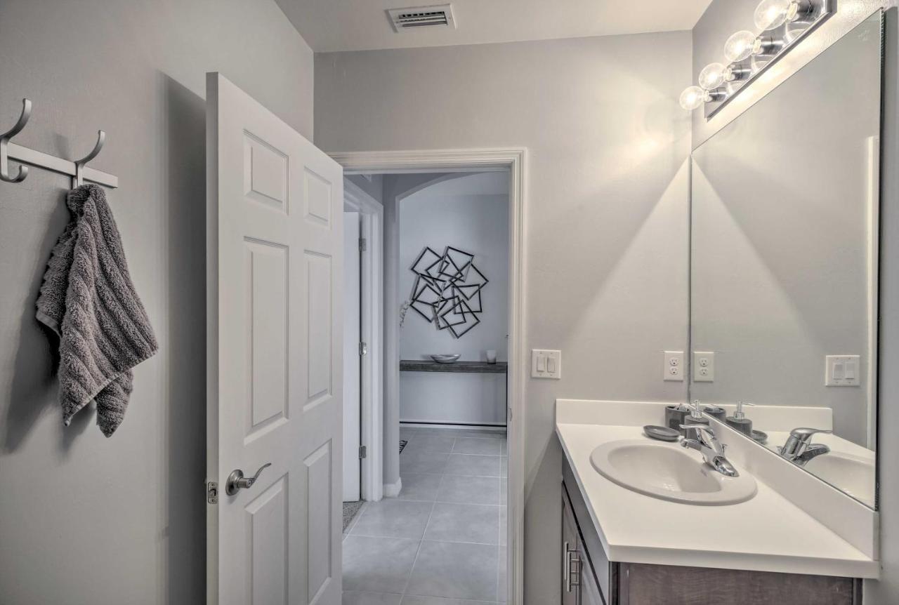 Modern Home With Heated Pool, 3 Mi To Beach Cape Coral Esterno foto